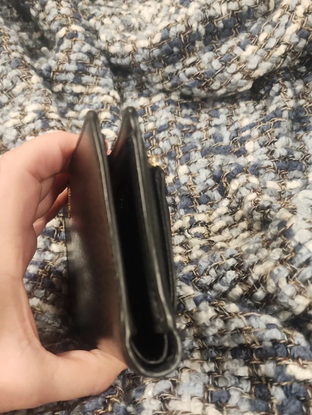 kate spade Black Pebbled Leather Zip Around Wallet with Gold Logo- Excellent